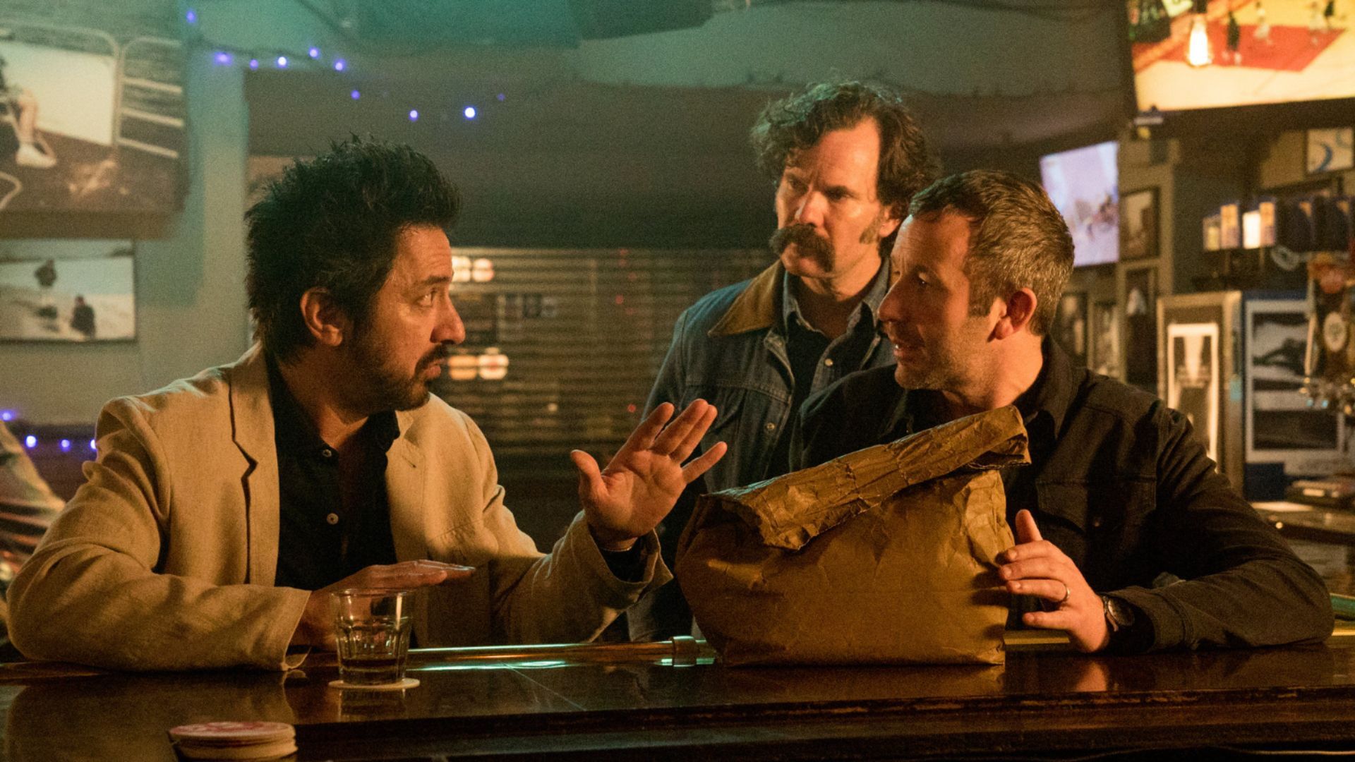 A scene from Get Shorty | Image Source: Prime Video