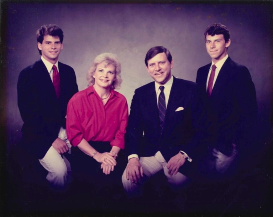 The original Menendez family (Image via NBC News)