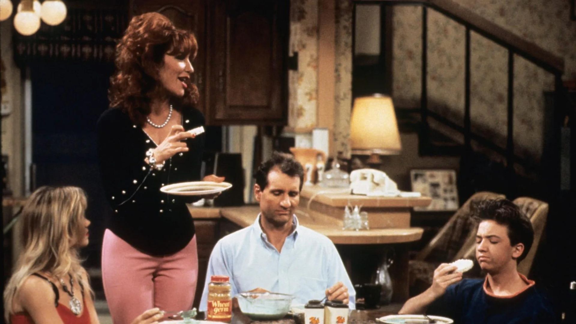 A still from Married... with Children (Image Source: Fox)