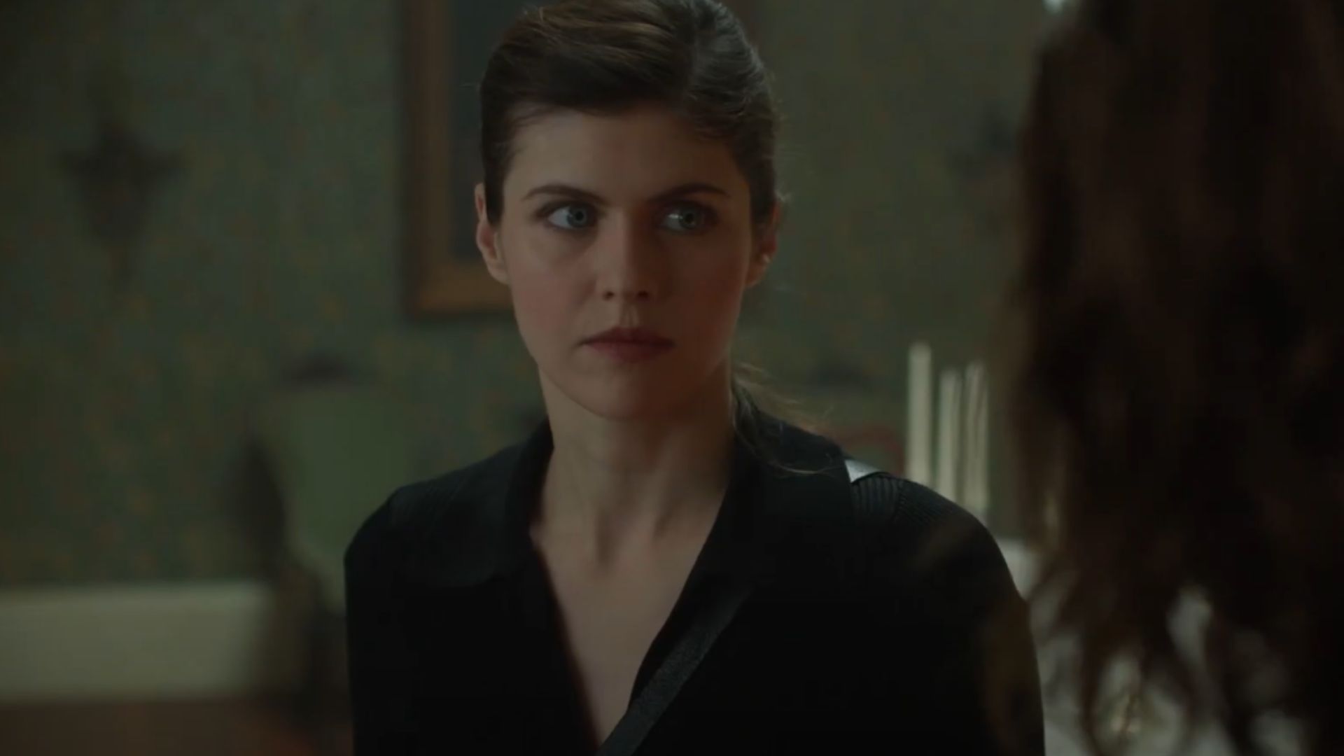 Alexandra Daddario as Dr. Rowan Mayfair (Image via AMC+)