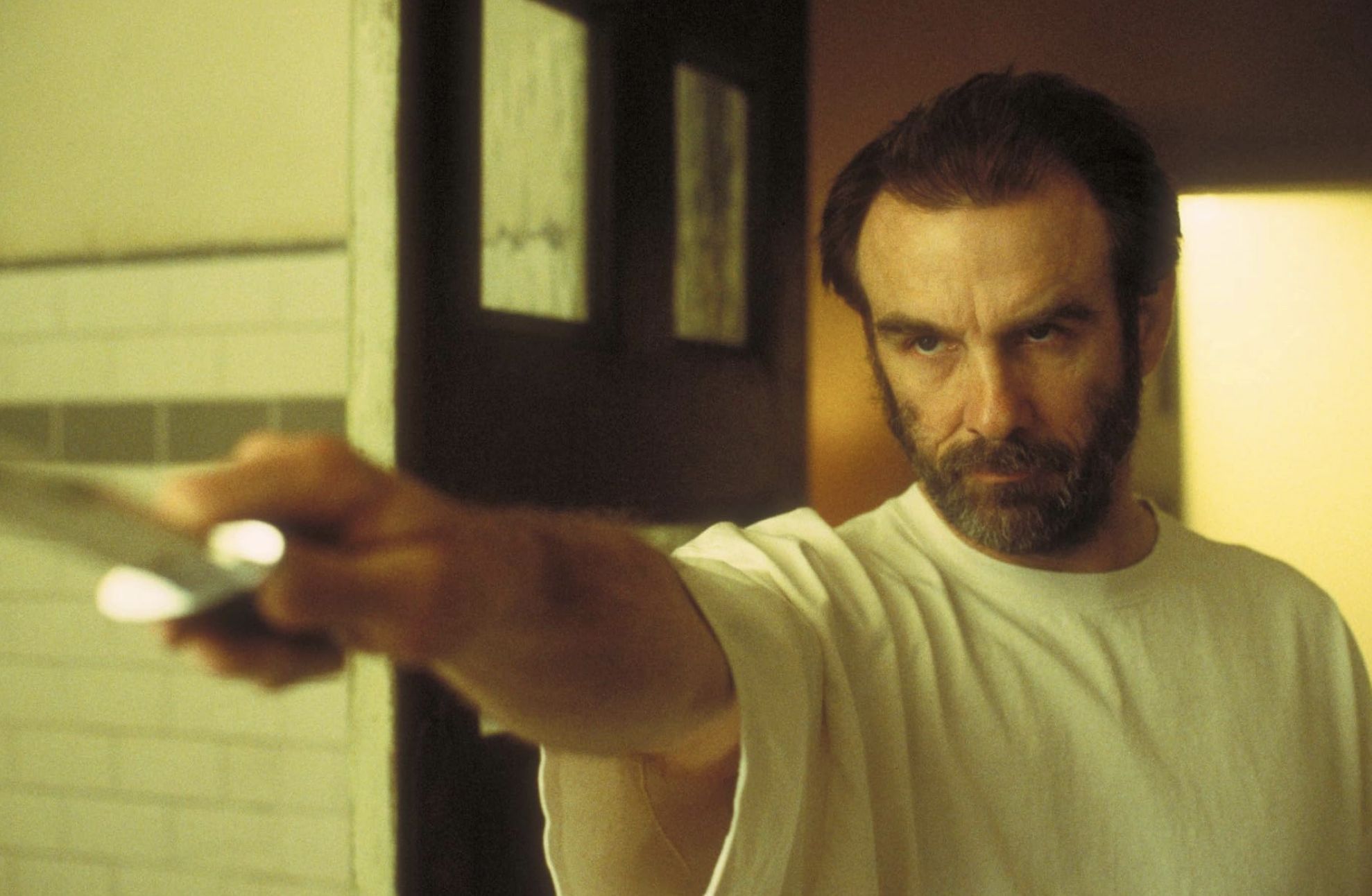 John Diehl in Lost Souls (Image via New Line Cinema)