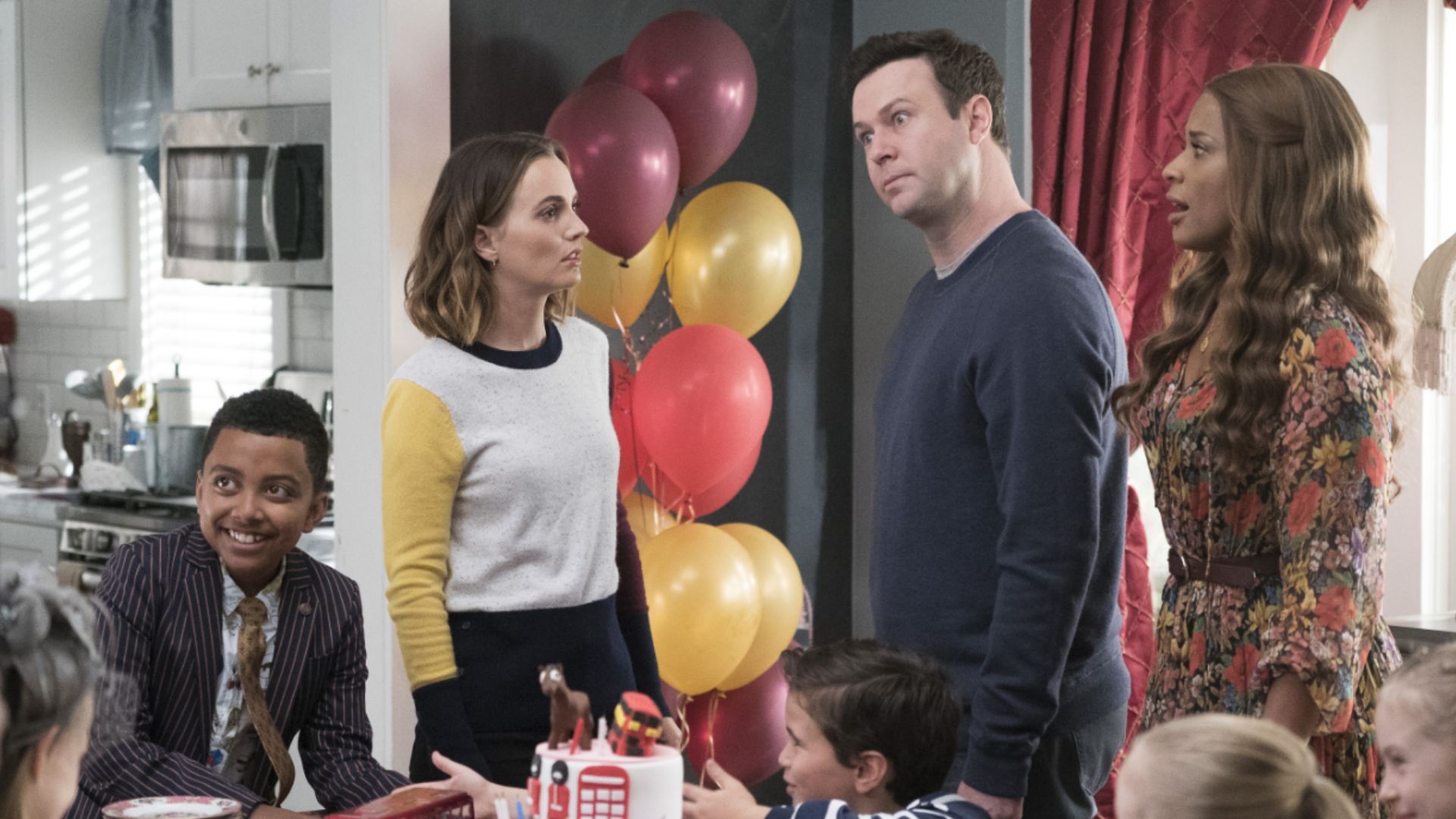 A scene from Single Parents | Image Source: Hulu