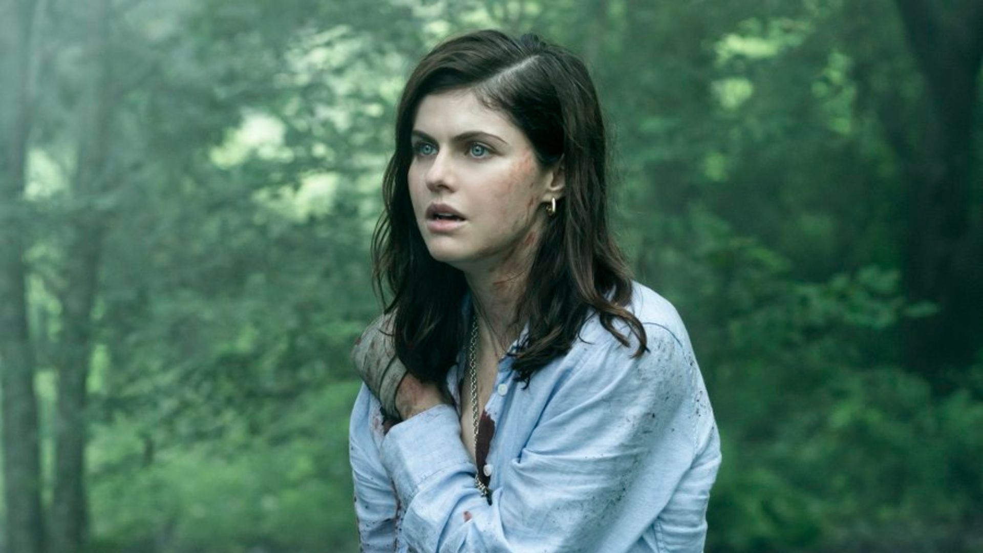 Alexandra Daddario as Rowan Fielding (Image via AMC+)