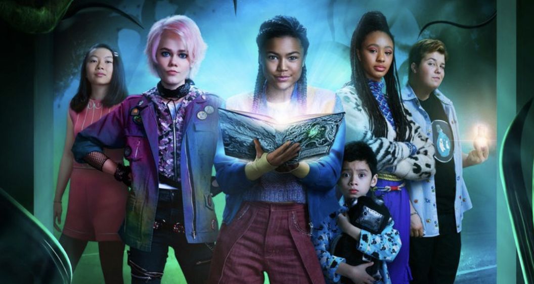 The poster for A Babysitter&rsquo;s Guide to Monster Hunting with Smart in the middle (Image via Netflix)