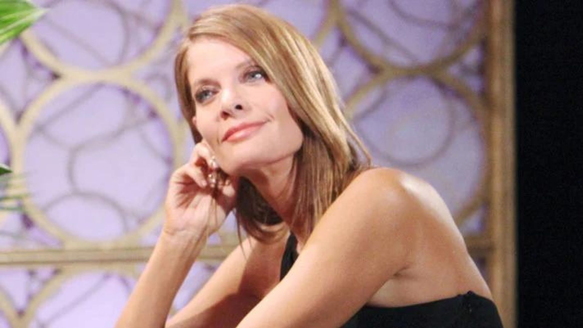 Michelle Stafford plays Phyllis Summers on The Young and the Restless | Image Source: CBS