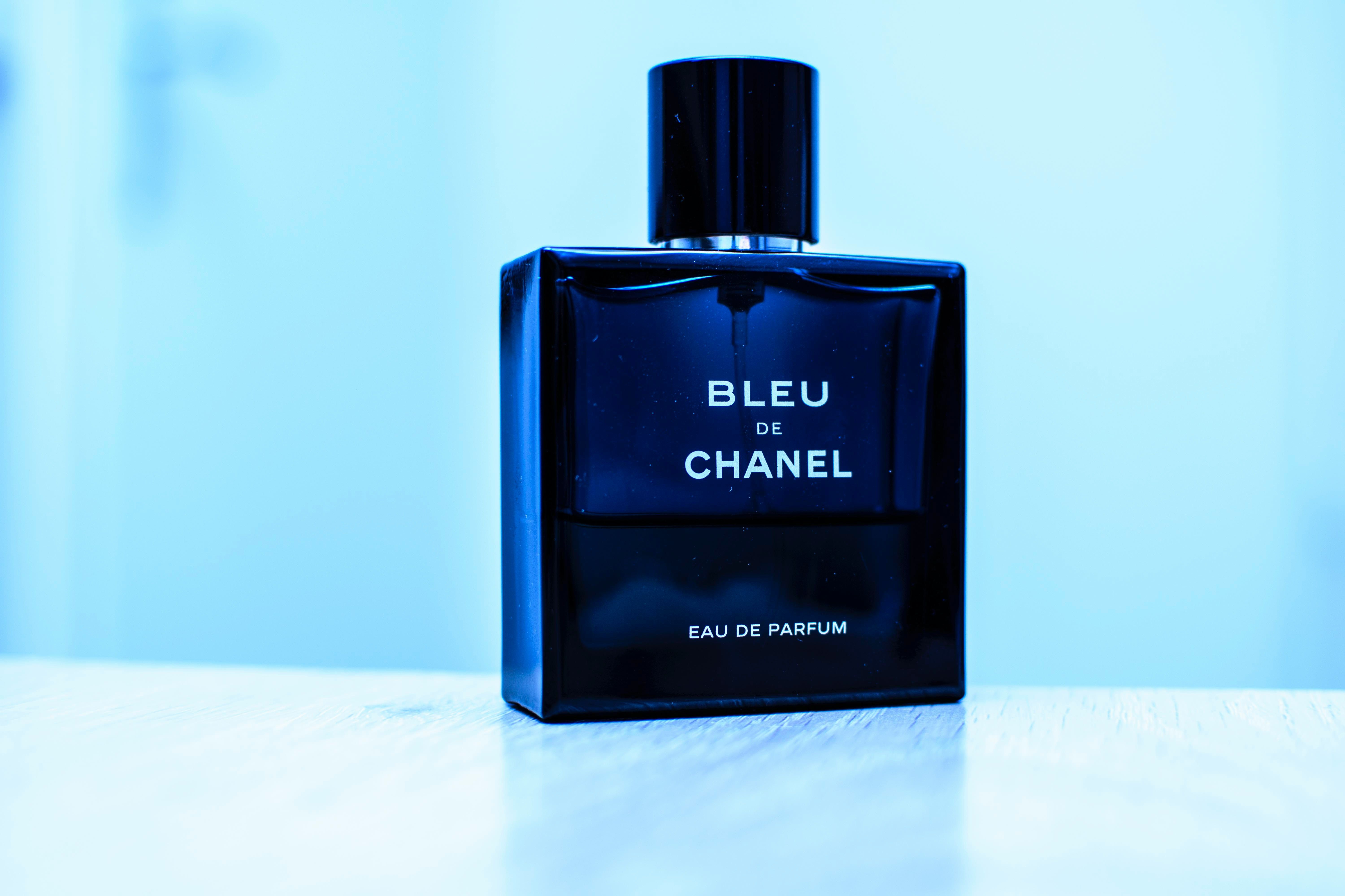 Chanel&#039;s scent tradition continues to grow every year. (Image via Unsplash/ Jeroen De Otter)