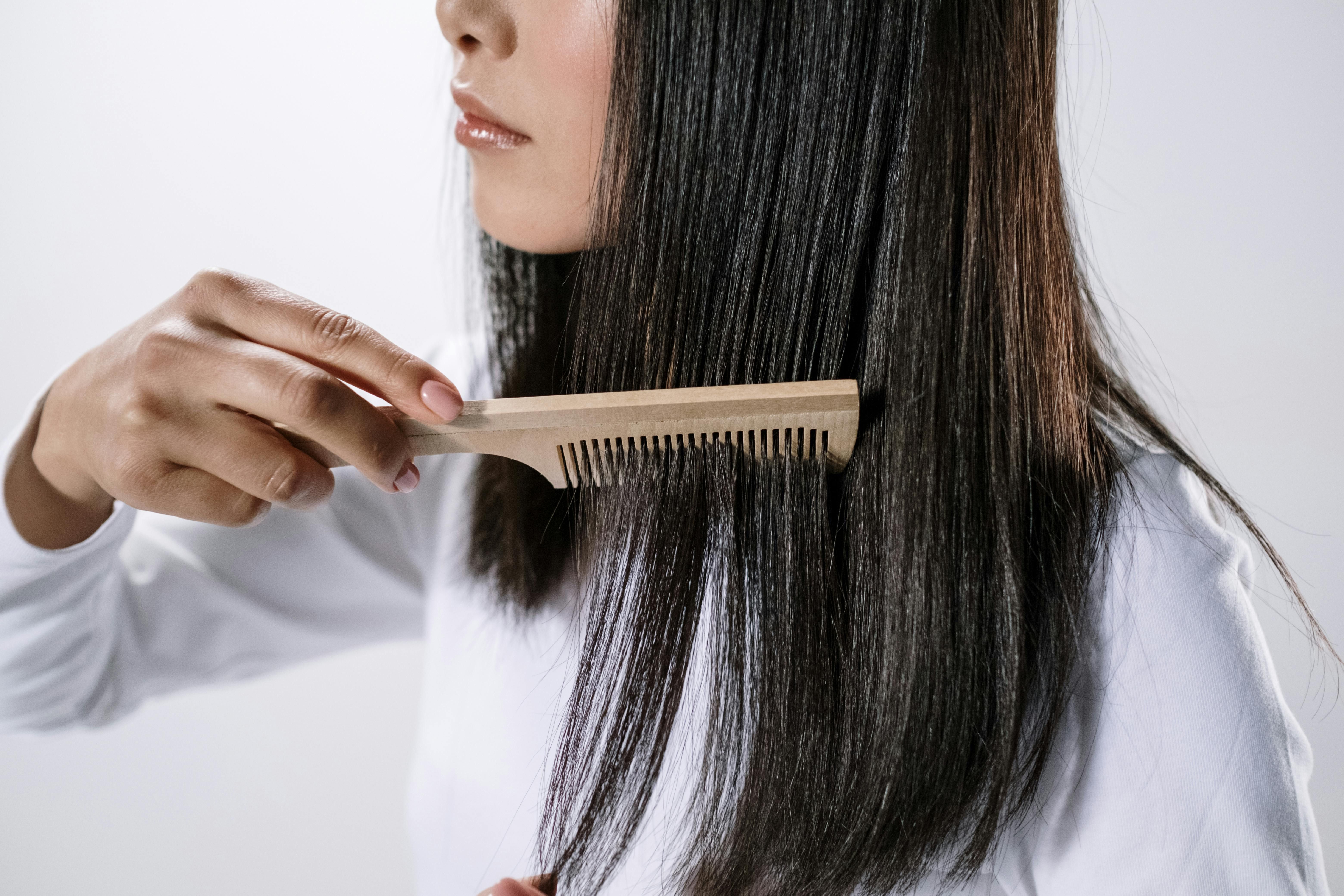 Keratin vs rebonding, identify the differences. (Image via Pexels /Cottonbro)