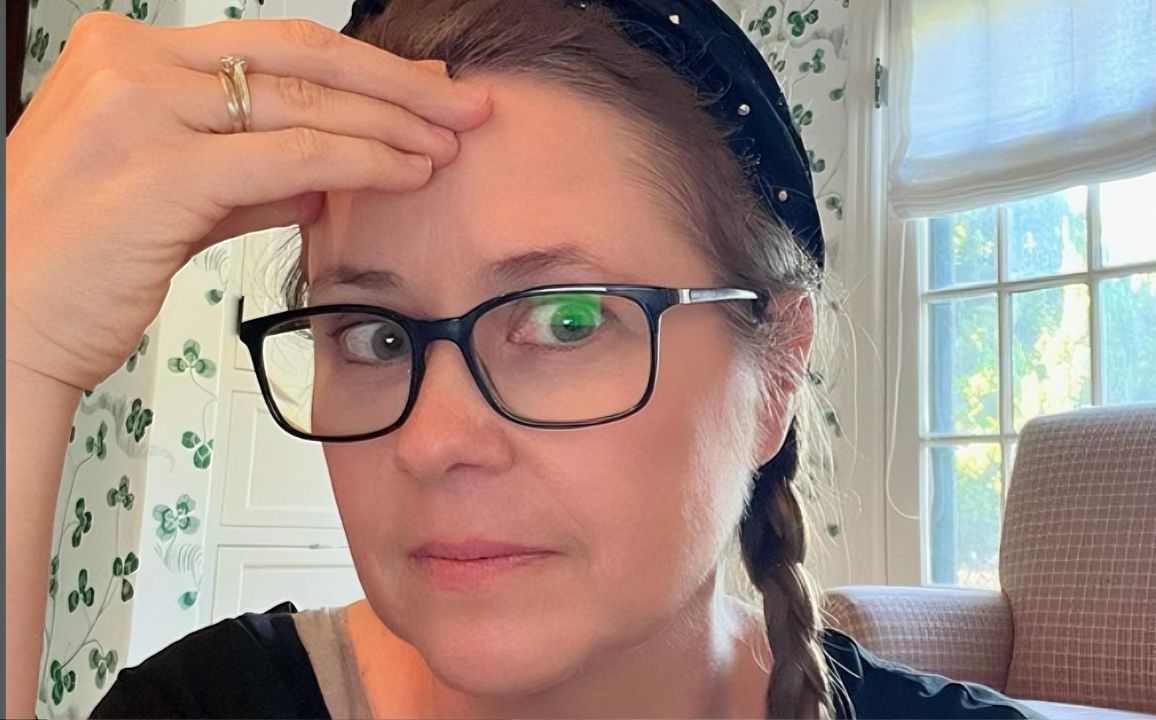 Jenna Fischer opens up about her cancer treatment (image via @msjennafischer on Instagram) 