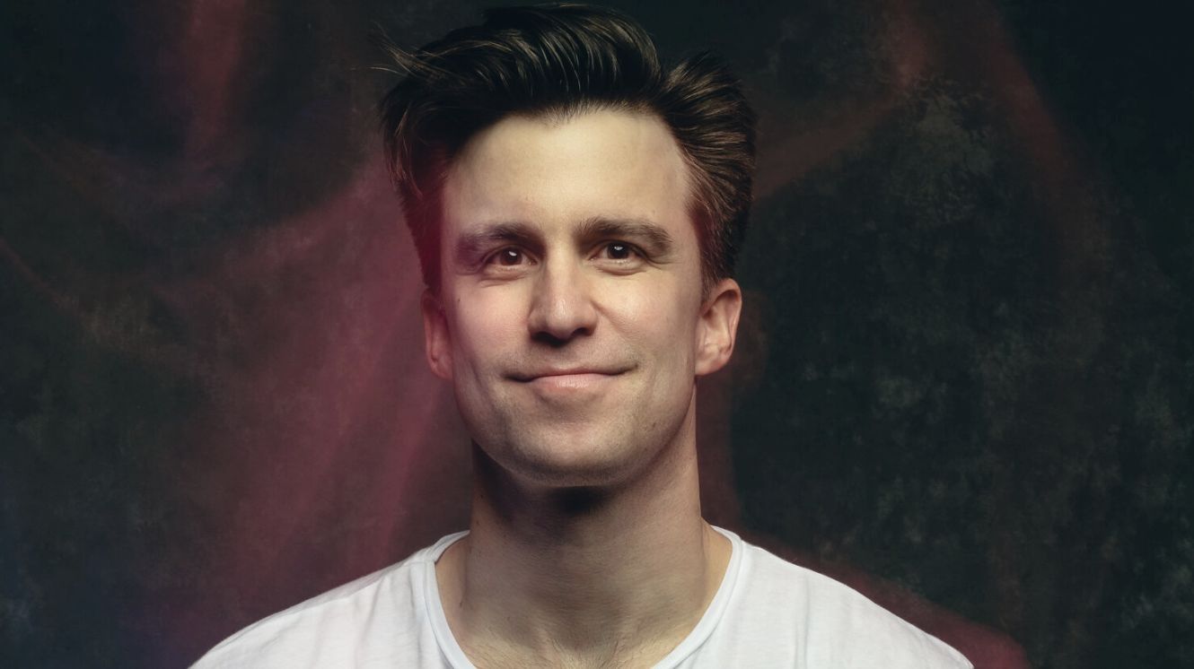 Broadway star Gavin Creel has passed away from cancer on September 30, 2024 (Image via Creel