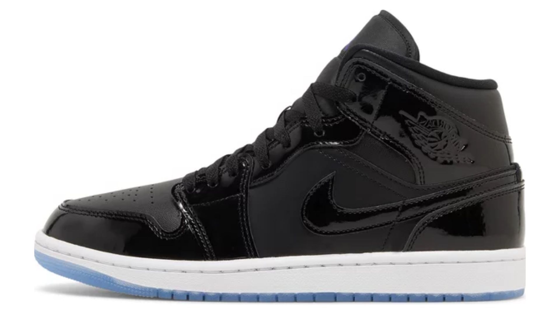 The Air Jordan 1 Mid SE &#039;Space Jam&#039; sneakers released in 2023 (Image via StockX)