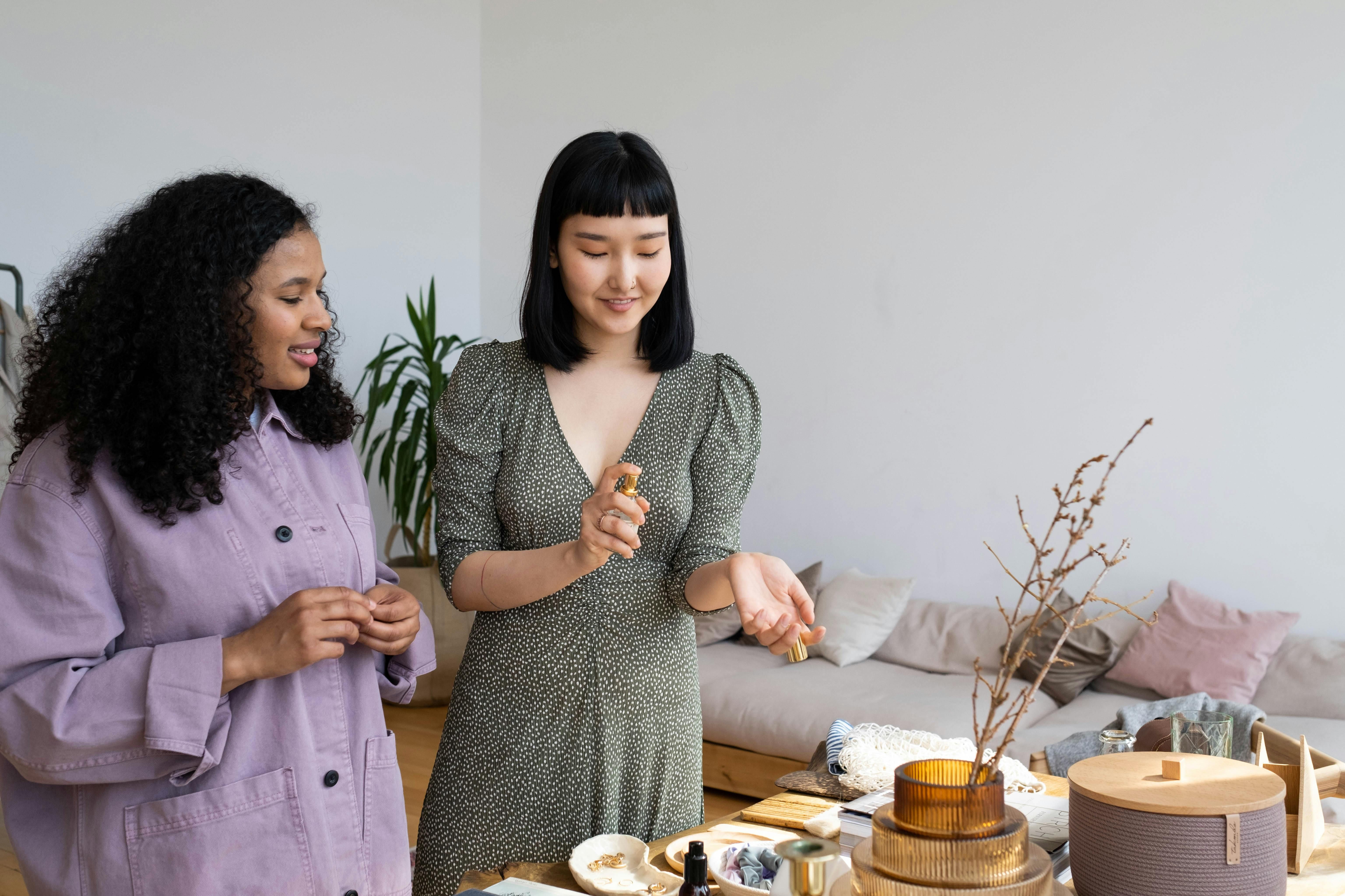 Best-smelling women&#039;s colognes can vary from person to person. (Image via Pexels/ Ron Lach)