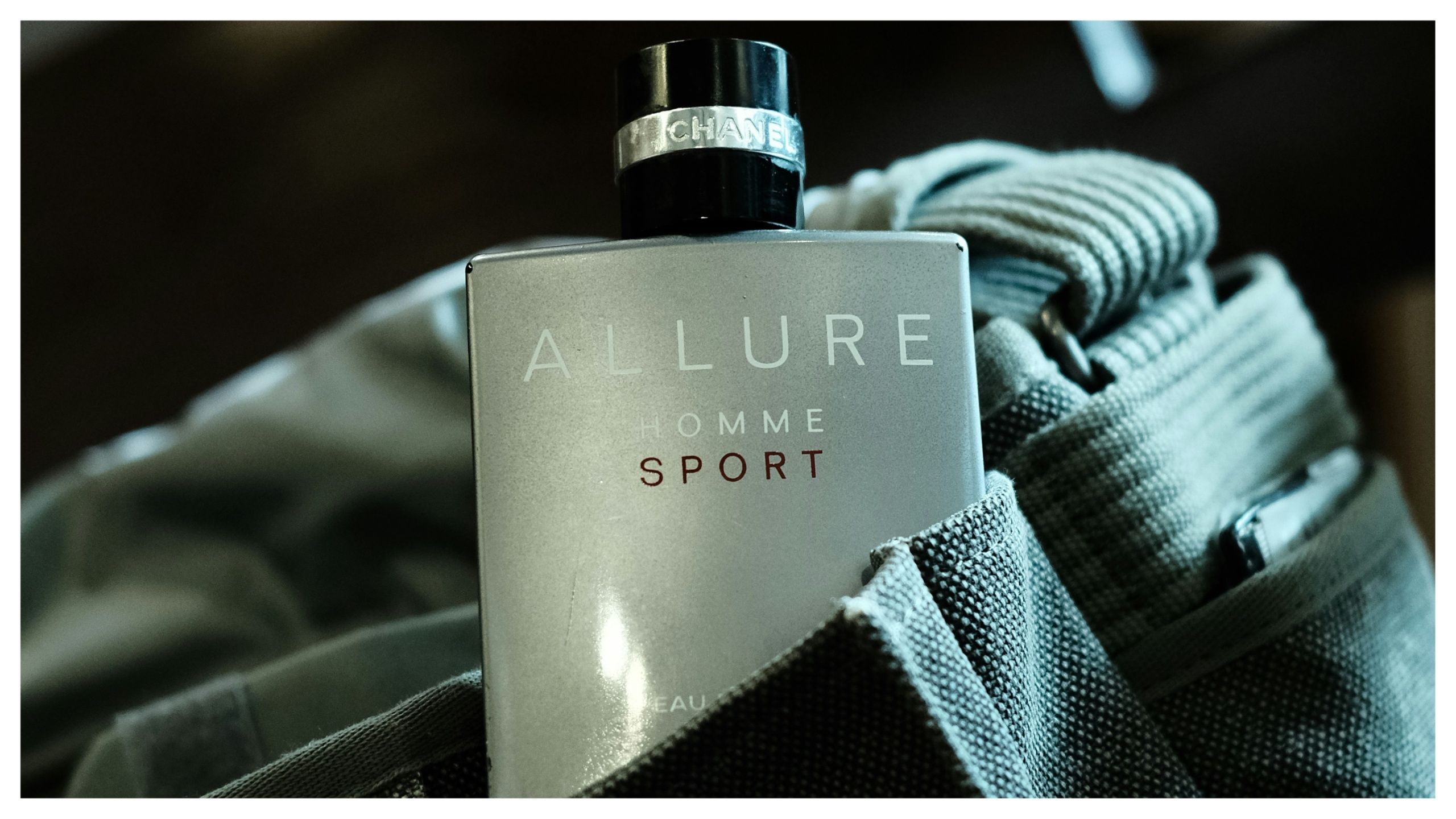 A scent for the sporty you. (Image via Unsplash/ Trung Nhan Tran)