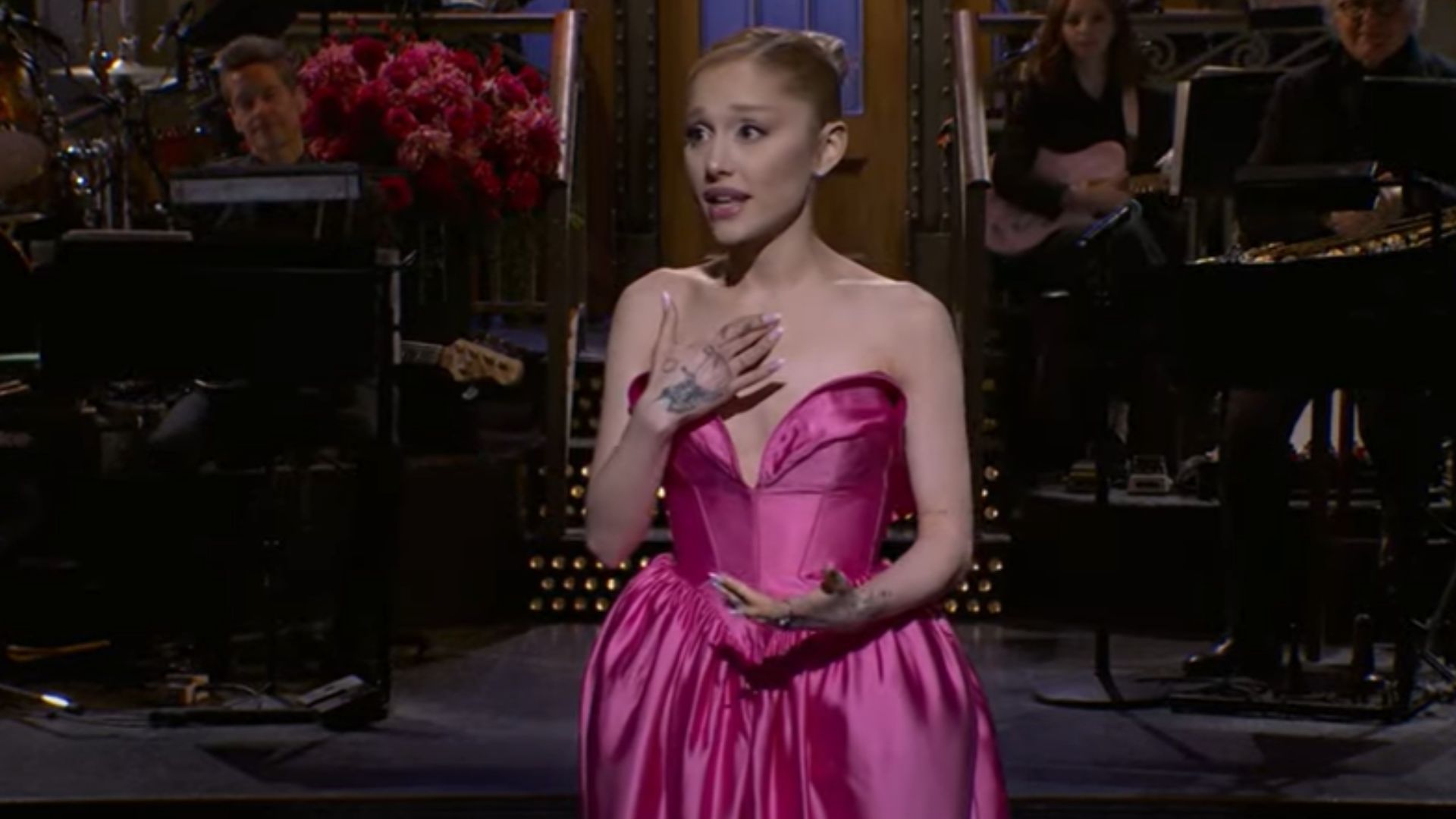 The host of SNL (Image via SNL)