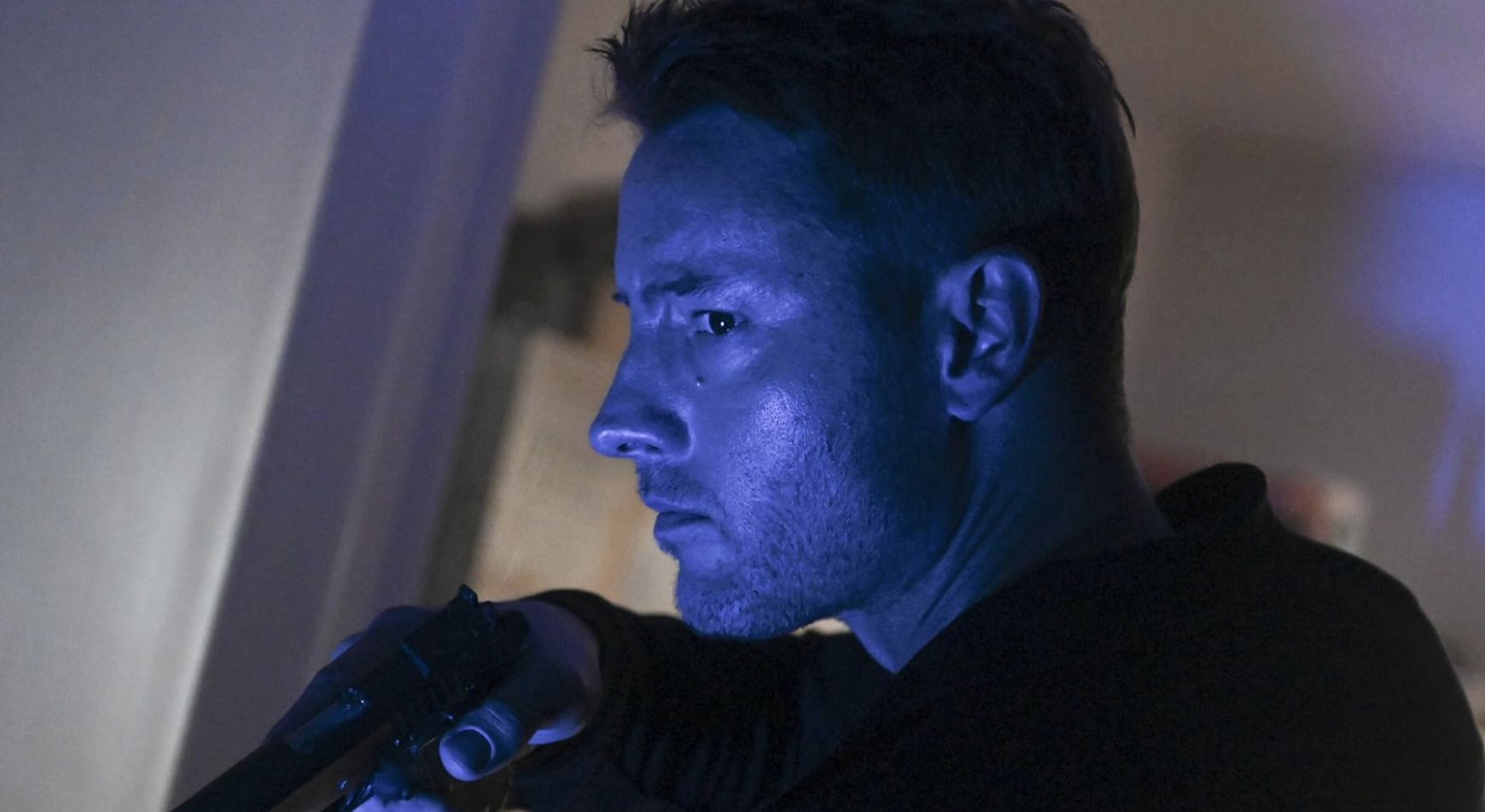 Justin Hartley in Tracker (Image via CBS)