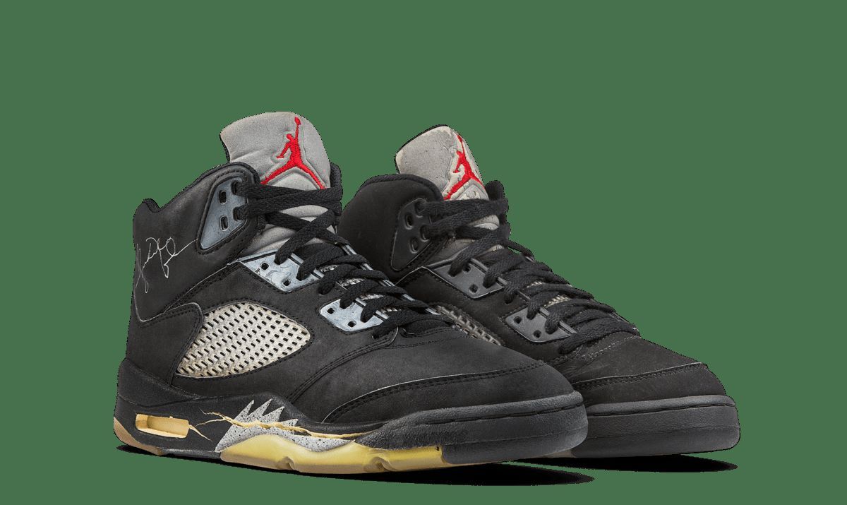 Air Jordan 5 OG &quot;Black Metallic Silver&quot; sneakers from 1990 (image via Nike)