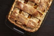 Peach pie (Image via Getty)