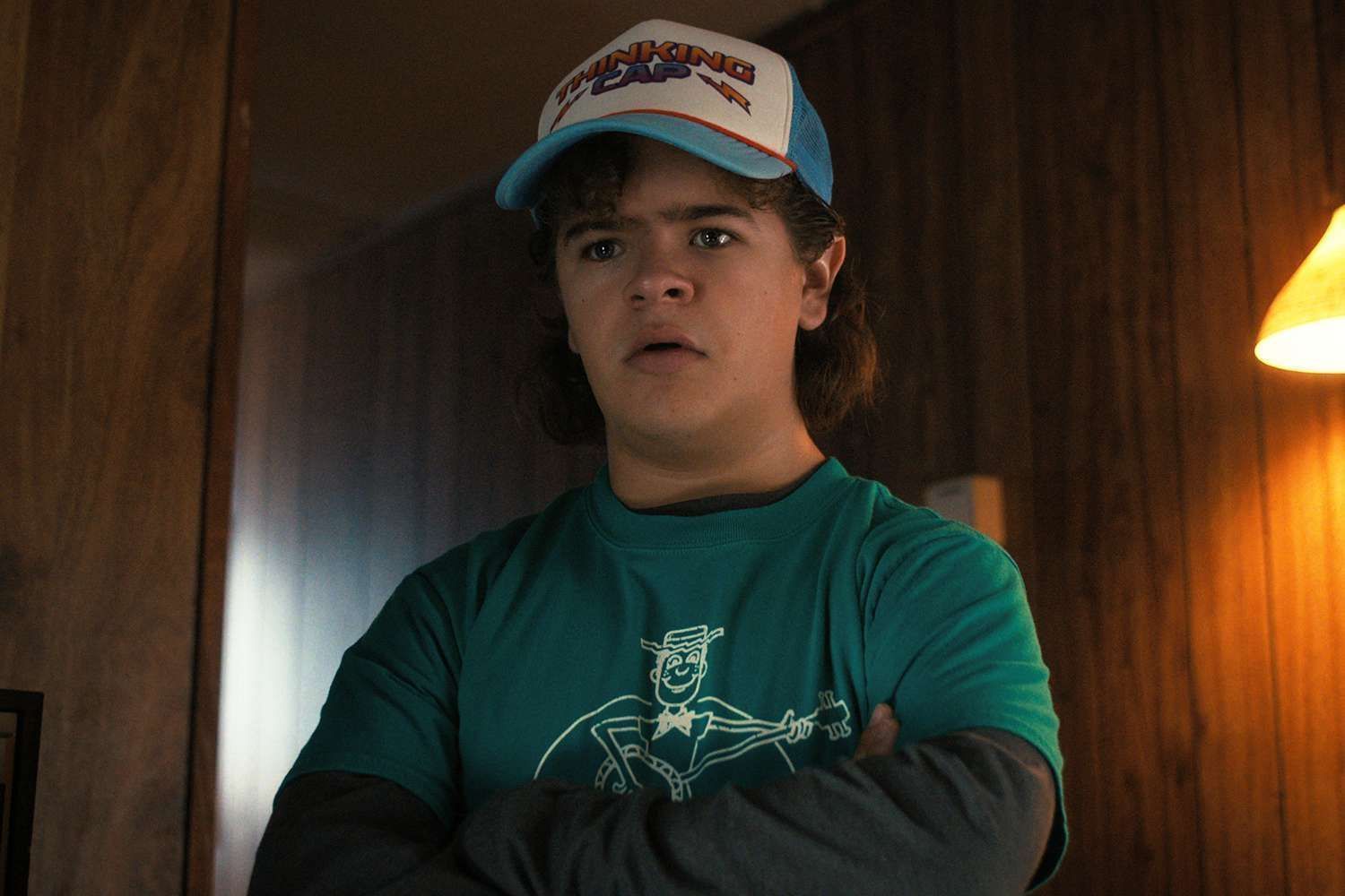 Does Dustin die in Stranger Things​?