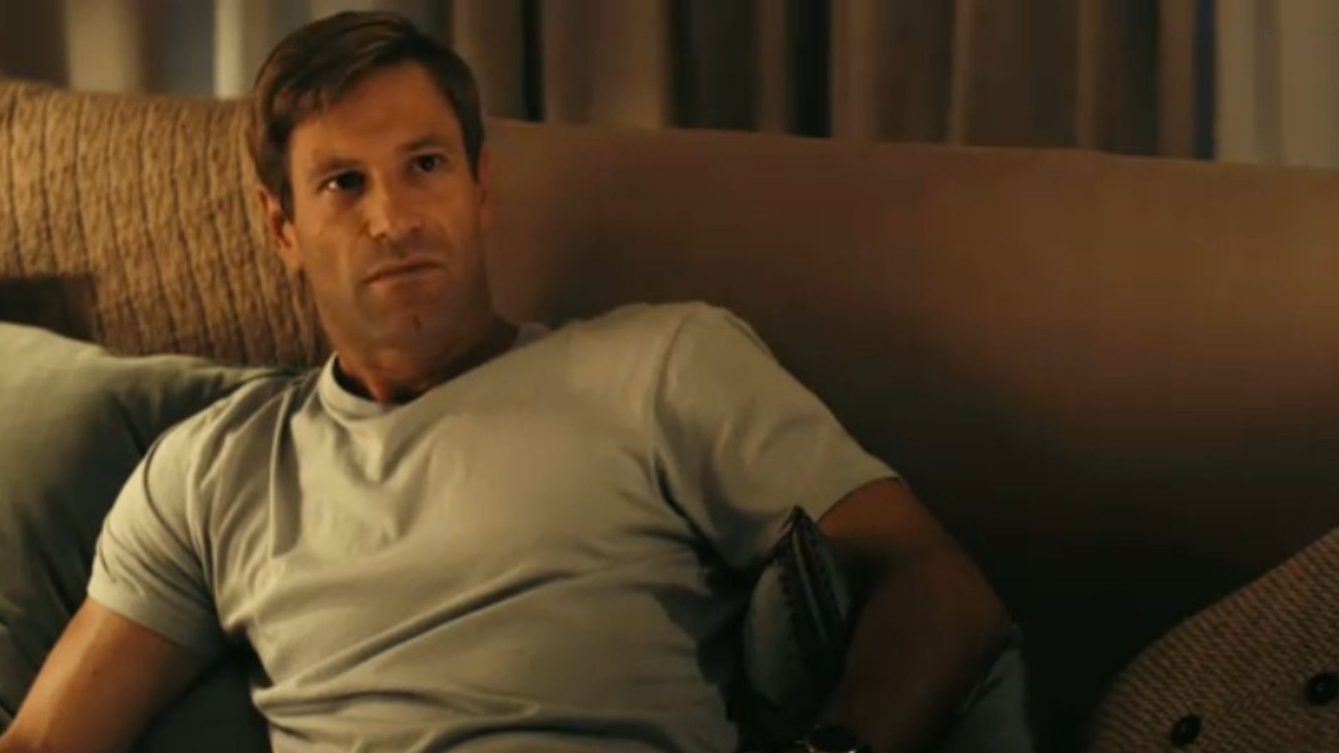 Aaron Eckhart - Rabbit Hole | Image Source: Amazon Video