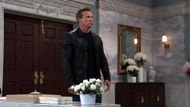 General Hospital’s Steve Burton as Jason ready to beat up Drew. | Image Source: Hulu