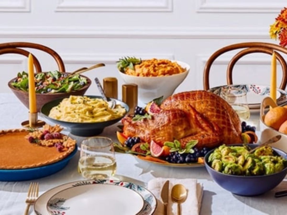 Sam&#039;s Club Thanksgiving meal (image via Sam&#039;s Club)