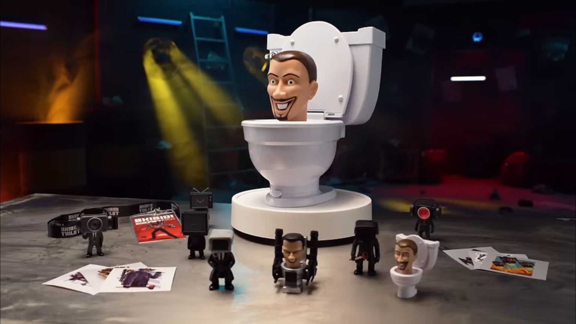 Skibidi Toilet toys (Image via YouTube/ Bonkers Toys)