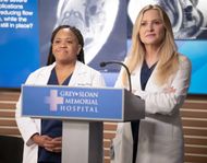 When does Arizona Robbins leave Grey's Anatomy?