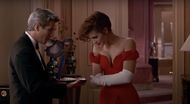 The Necklace Grab – Pretty Woman (1990) Source: YouTube
