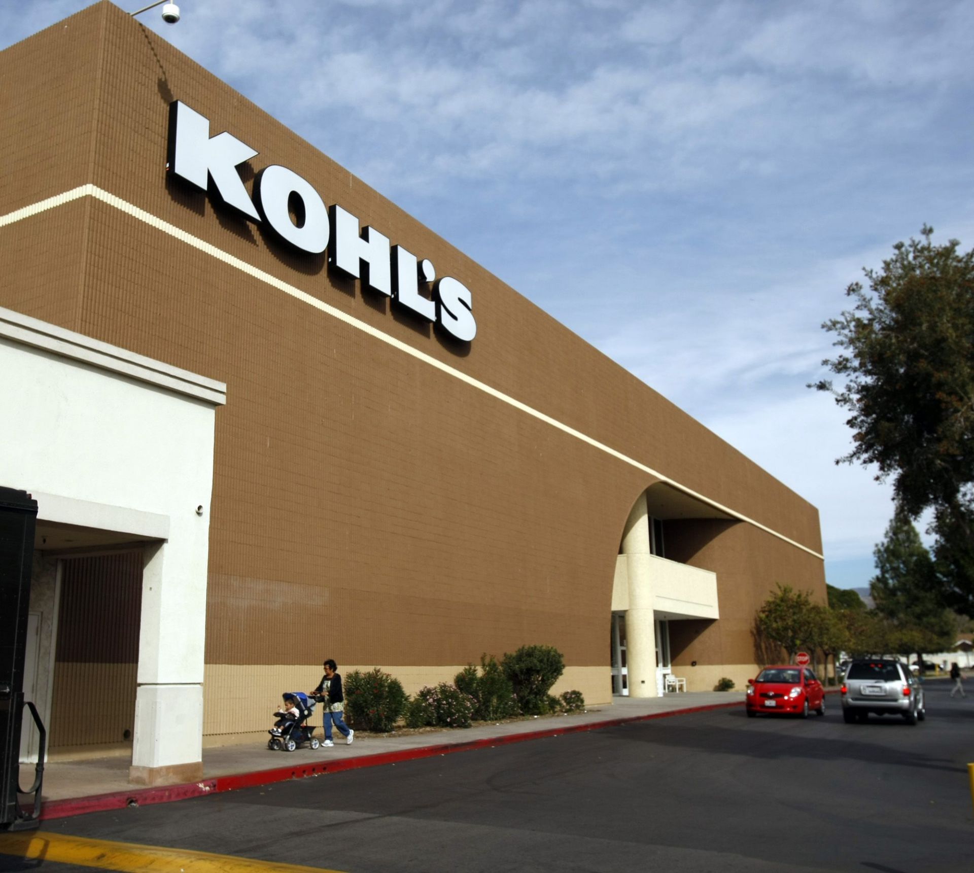 Kohls department store chain opened 30 new California stores, thereby increasing its presence in th Source: Getty