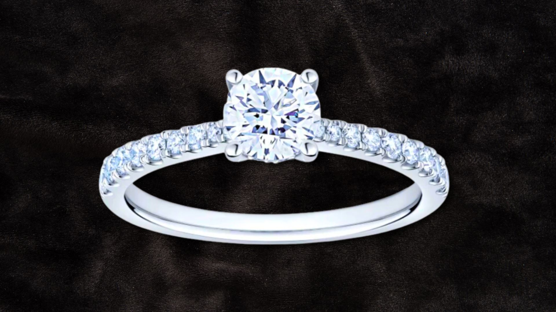 Round Brilliant 1.00 ctw VS2 Clarity, I Color Diamond Platinum Bridal Ring at $600 off (Image via Costco website)