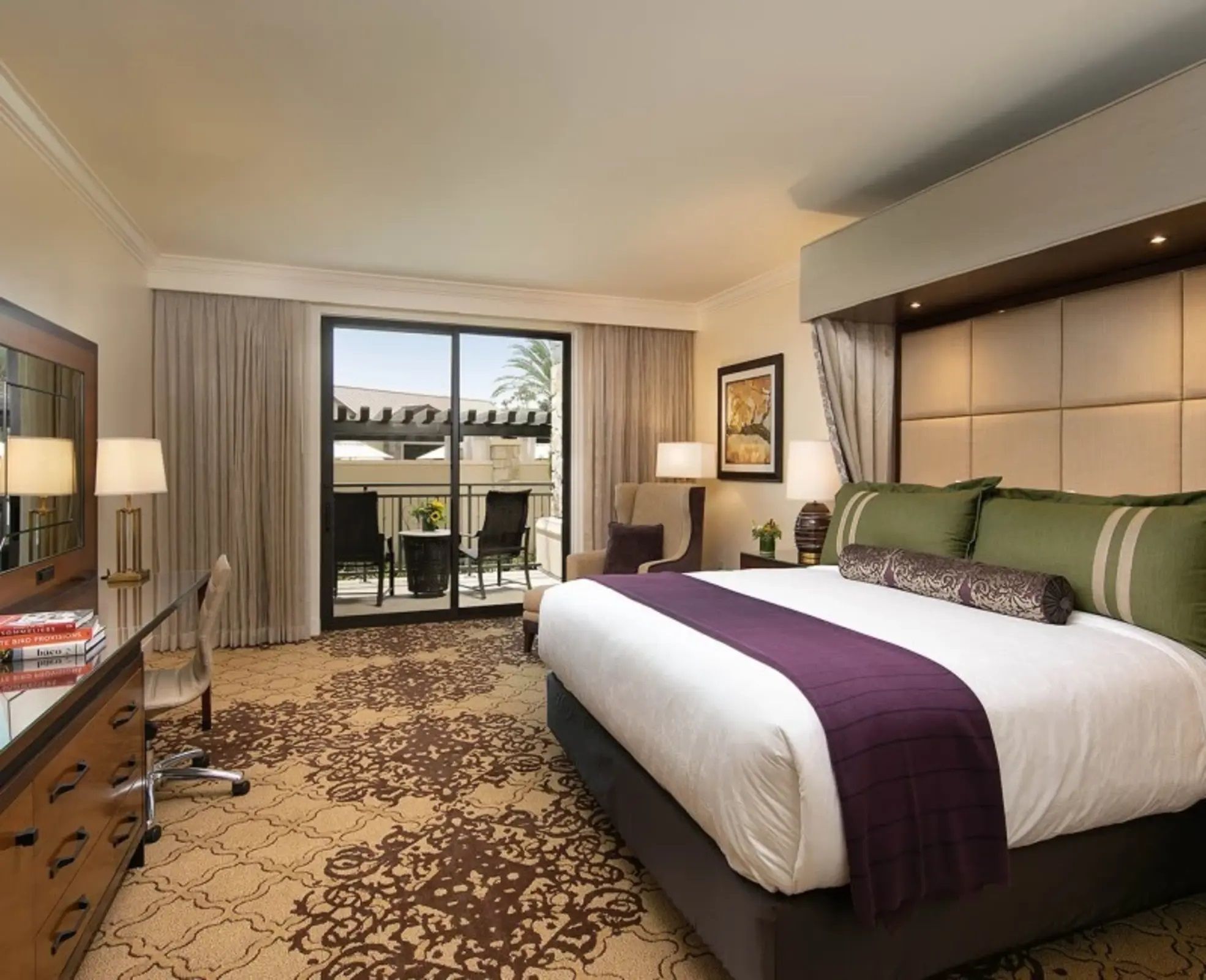 Get up to 30% off. (Image via Meritage Hotels)