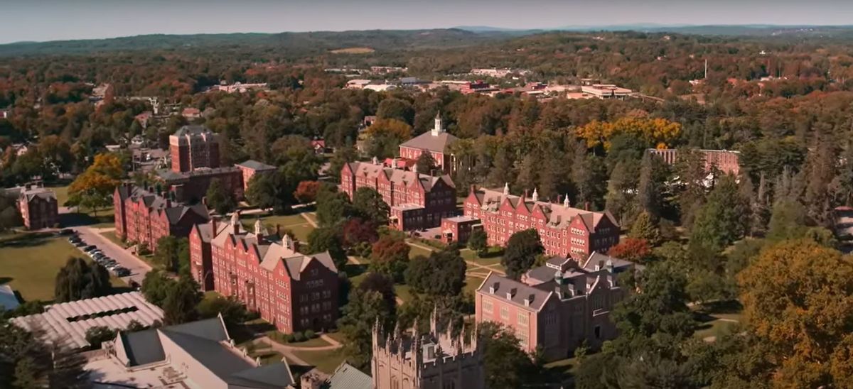 Where was 'The Sex Lives of College Girls' filmed? All locations of the
