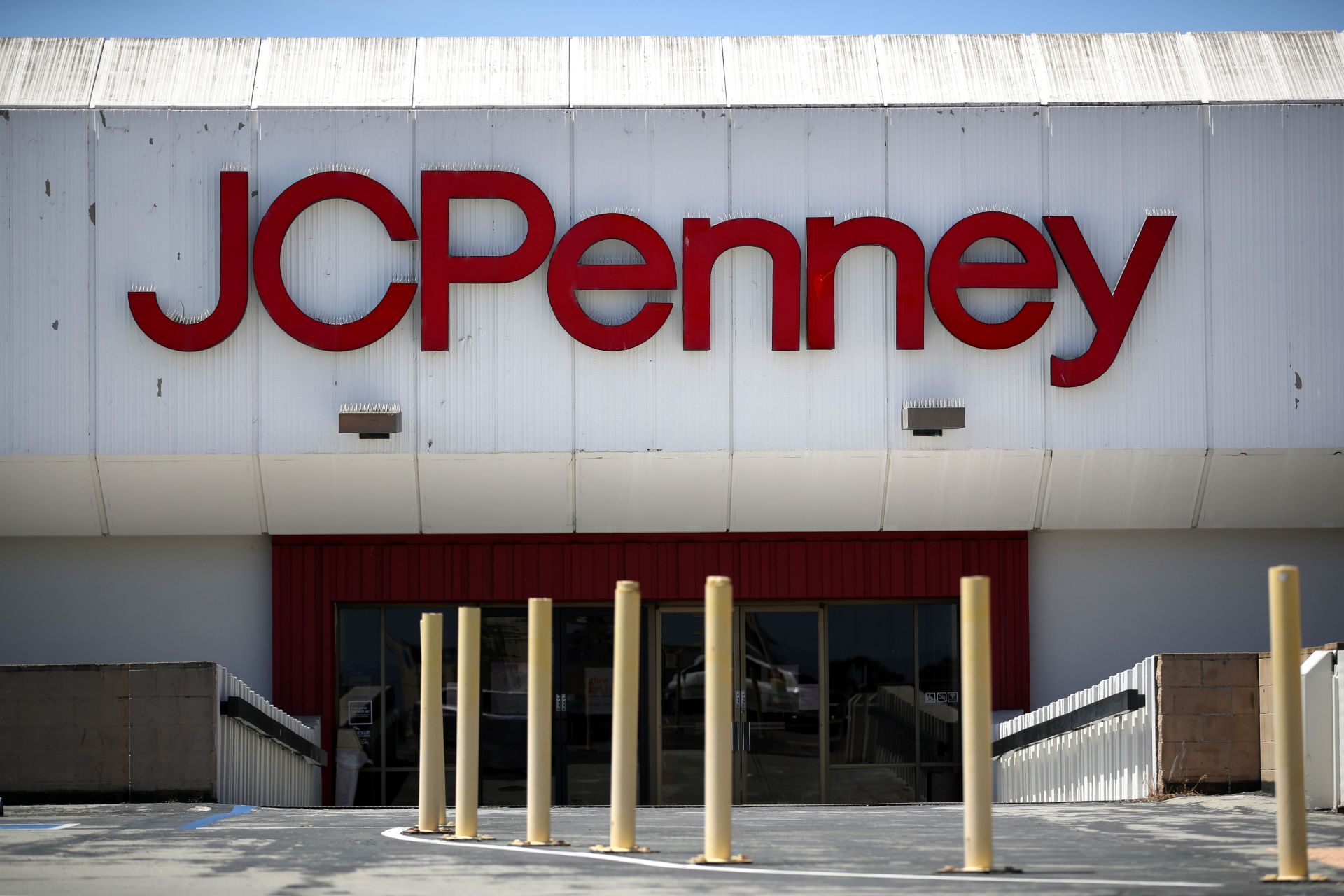 JC Penney Makes Overdue Loan Payment, Temporarily Staving Off Bankruptcy - Source: Getty