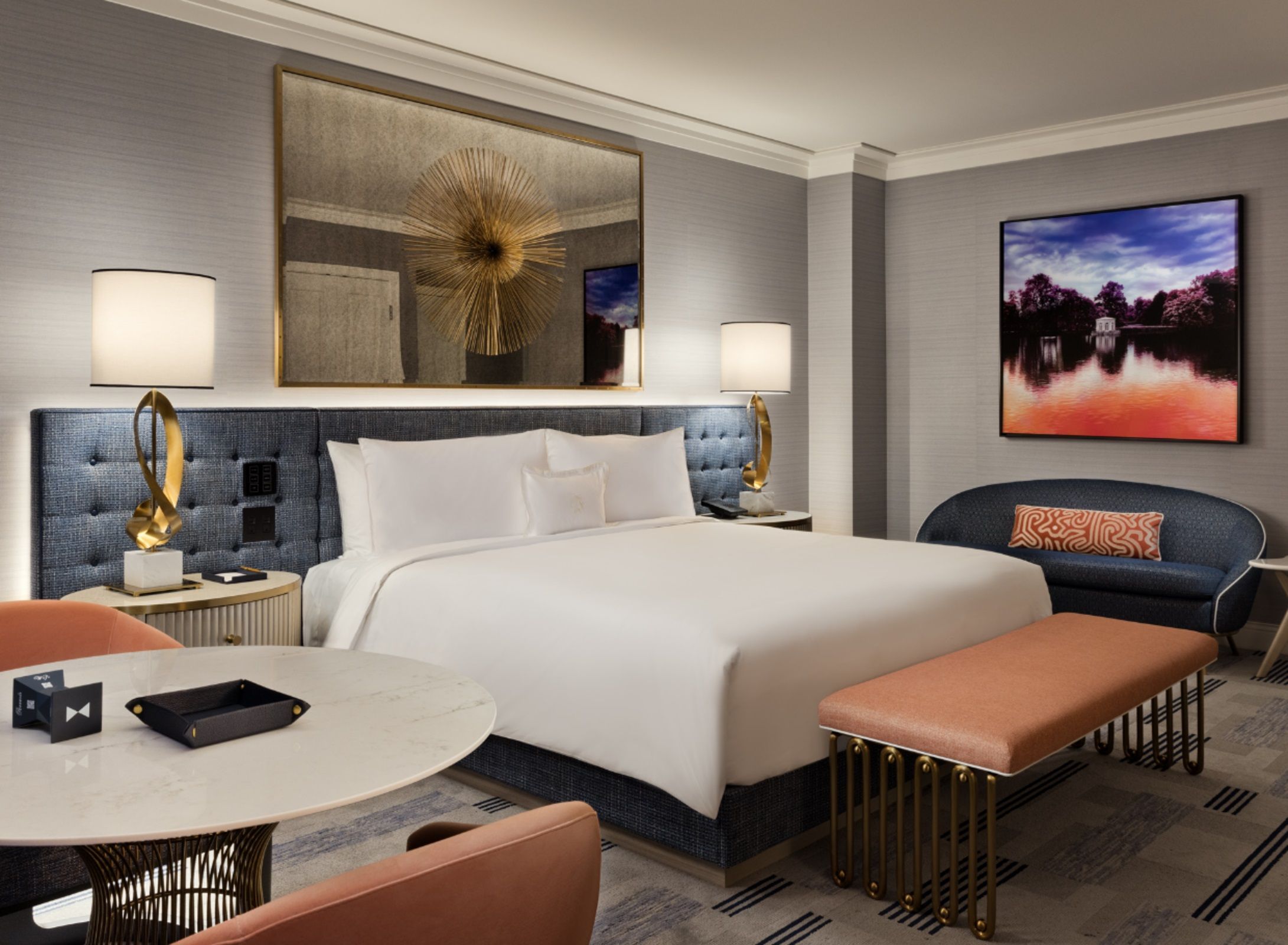 Get up to 40% off. (Image via Fontainebleau Las Vegas)