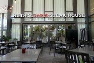 Ruth's Chris Steak House (Image via Getty)