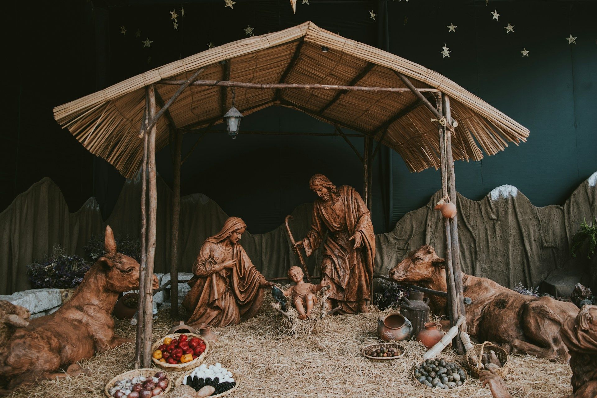 Representational Photo of Christmas: Photo by Walter Ch&aacute;vez on Unsplash