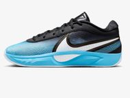 Nike Giannis Freak 6 "Christmas" (Image via Nike)