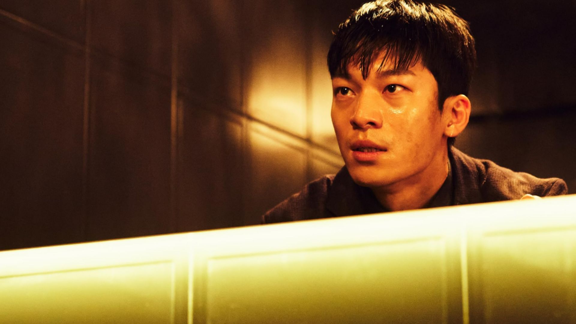 Wi Ha-joon as Hwang Jun-ho in Squid Game (Image via Netflix)