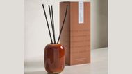 West Elm Rove Homescent Collection Glass Diffuser in Peppered Birch (Image via West Elm)