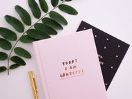 Write a Gratitude List (Image via Unsplash)