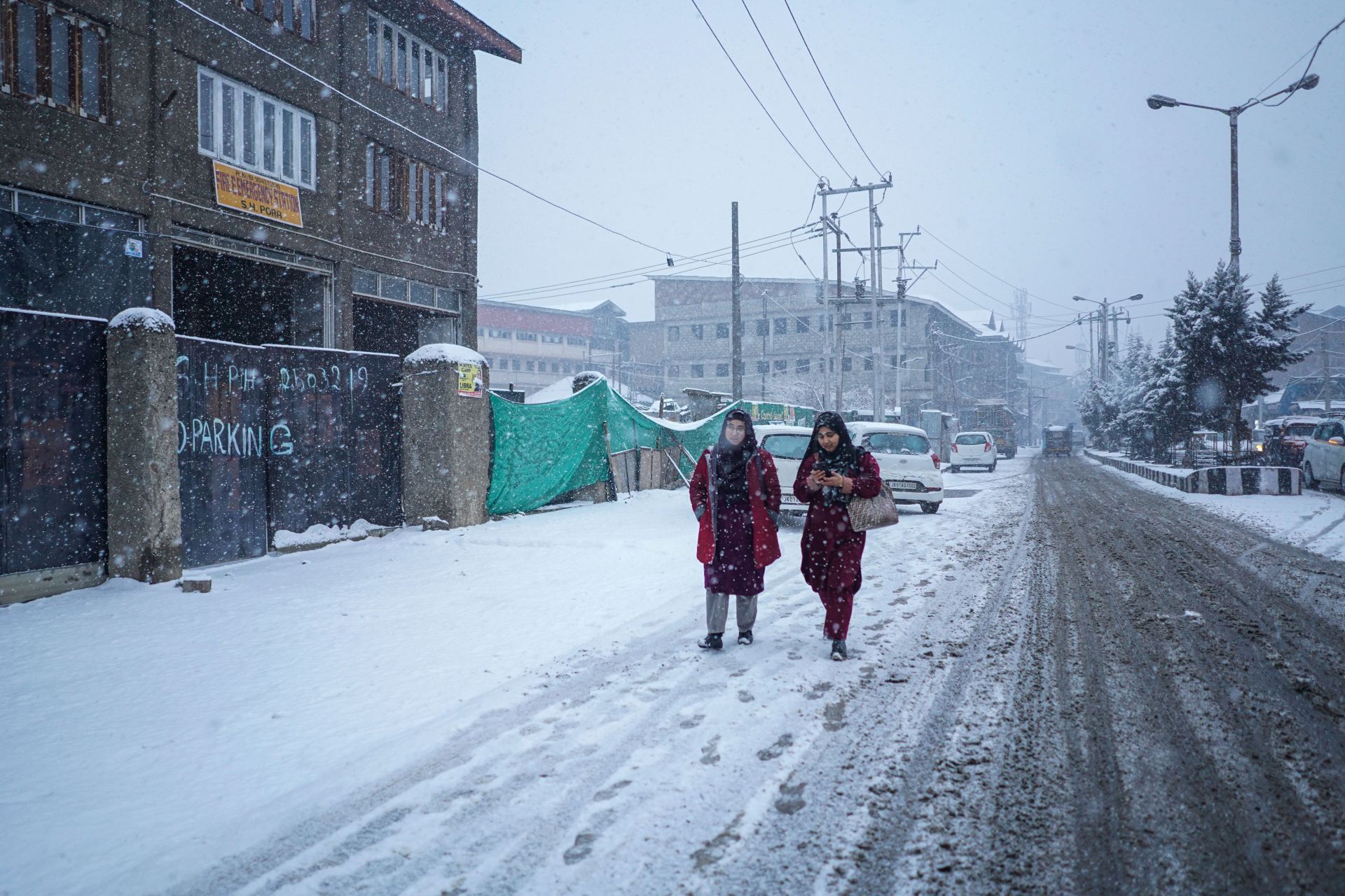 Seasons First Snowfall After Prolonged Dry Spell In Kashmir - Source: Getty