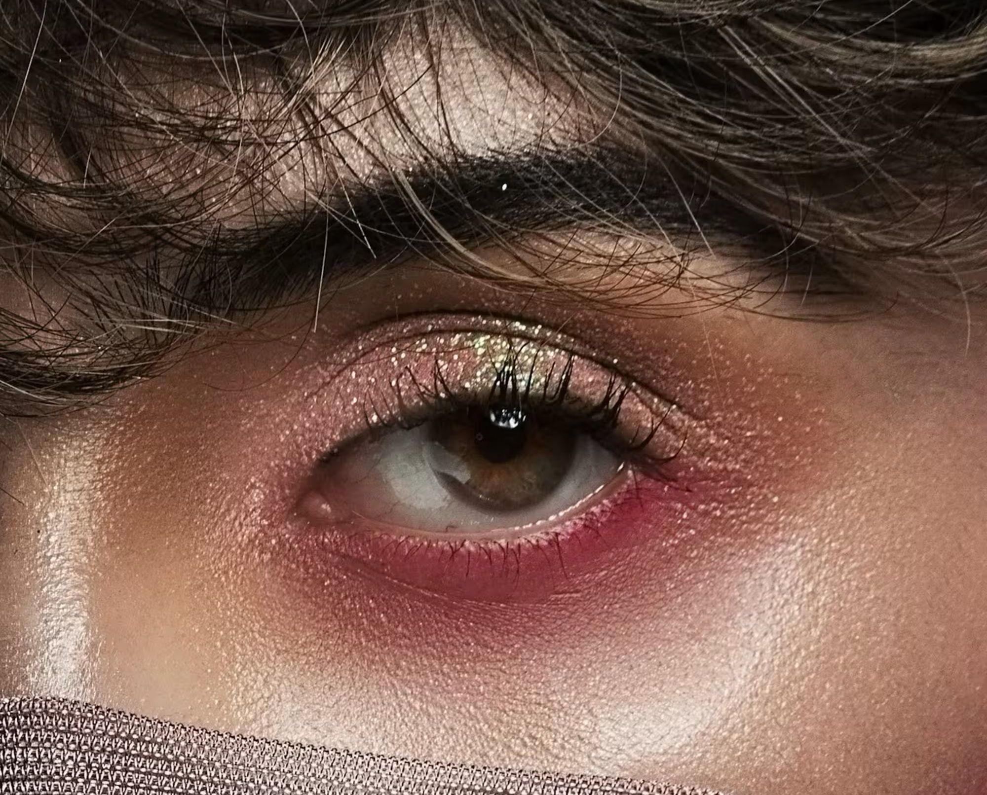 Sparkly Eyes makeup (Image via Unsplash/ Yash mevawala)