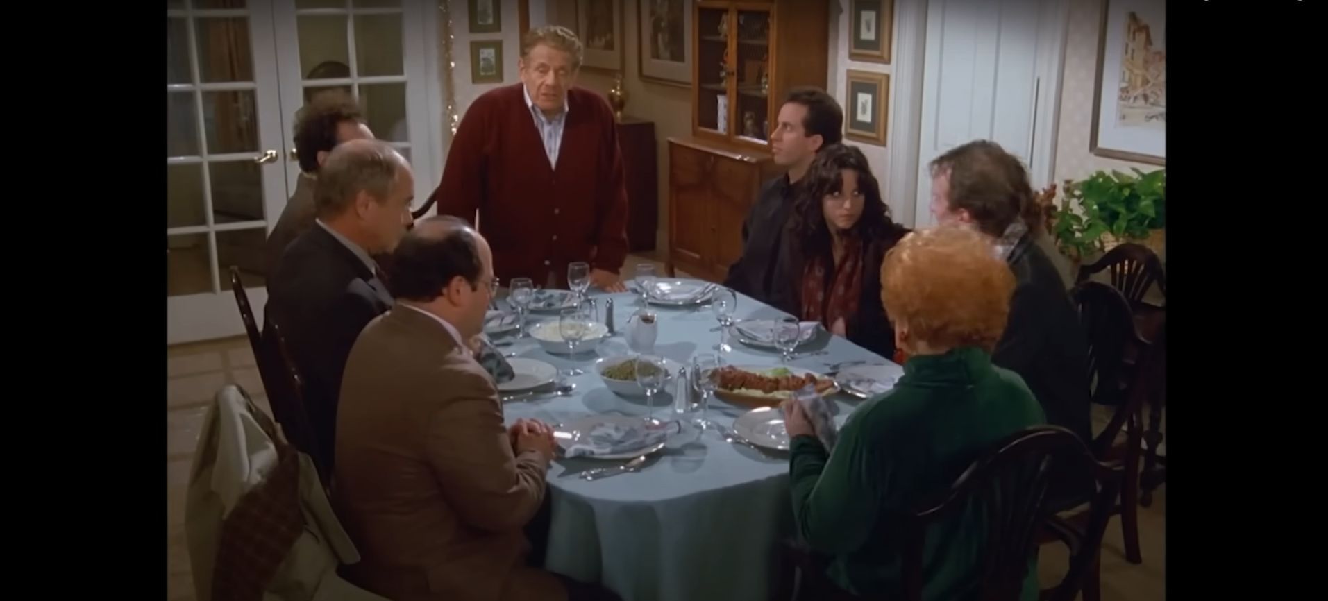 Festivus in Seinfeld (Image via Netflix)