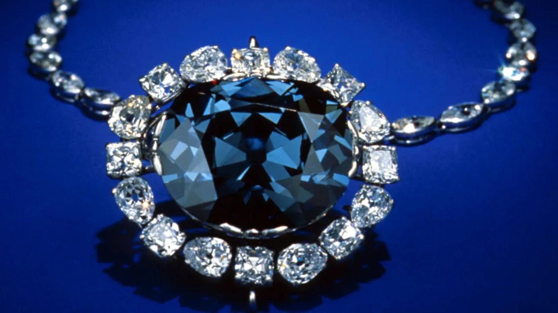 The Hope Diamond (Image via National Museum of Natural History)