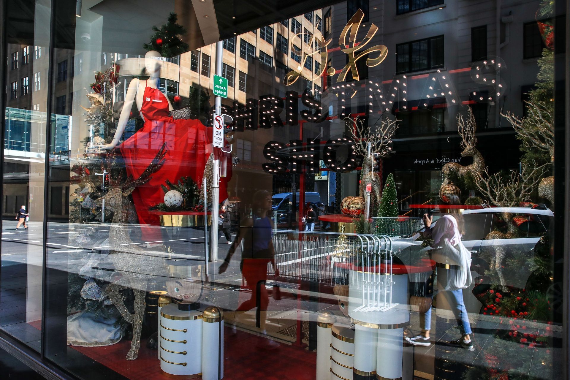 Retailers Prepare For Boxing Day Sales - Source: Getty