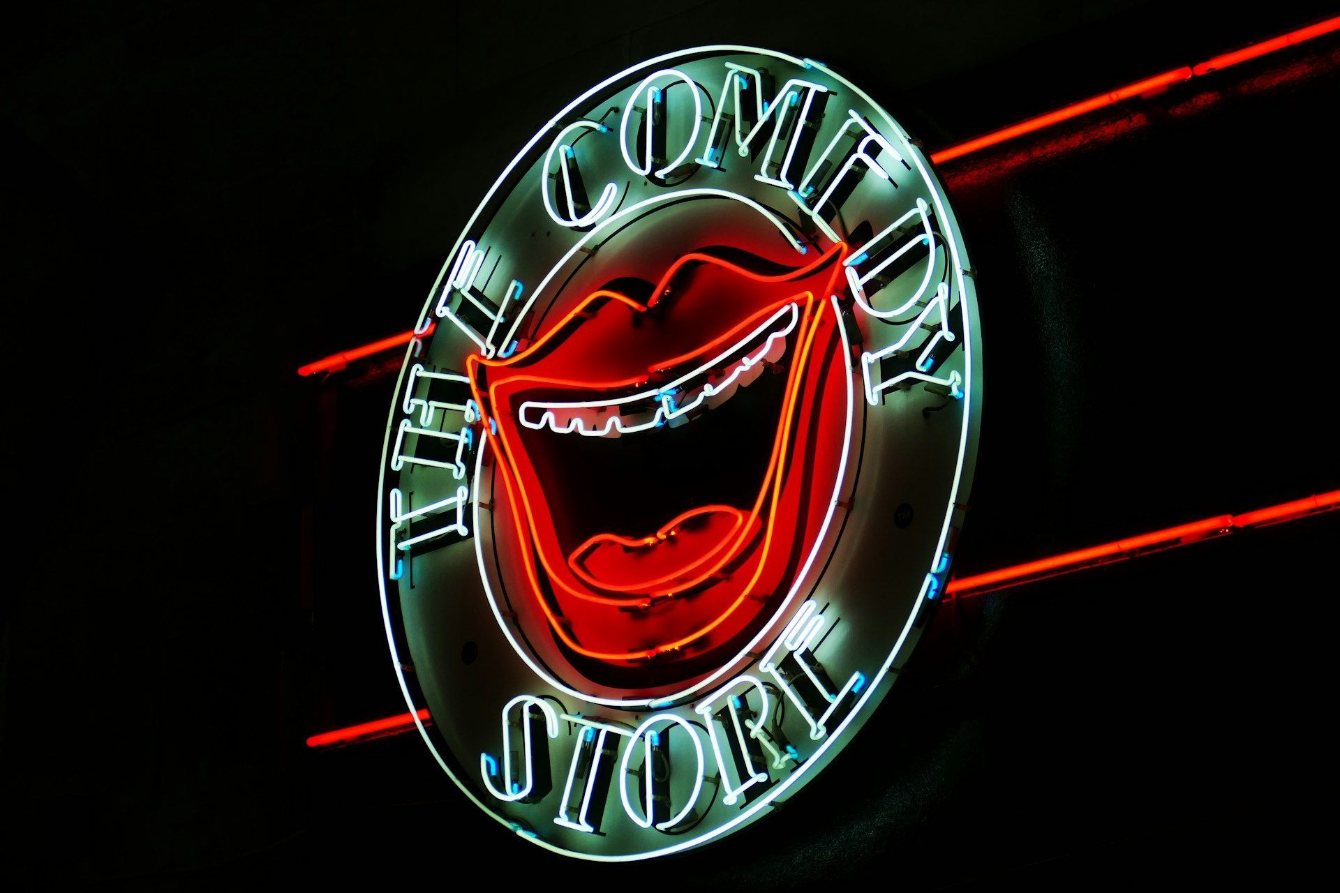 A vibrant exterior view of The Comedy Store in New York : via Unsplash