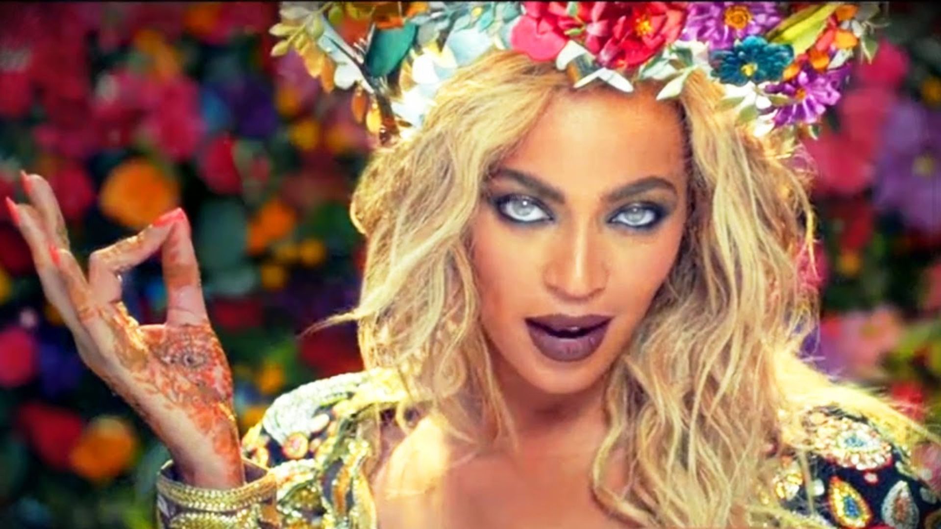 Beyonc&eacute; in Hymn for the weekend | Source: Official music video (YouTube)