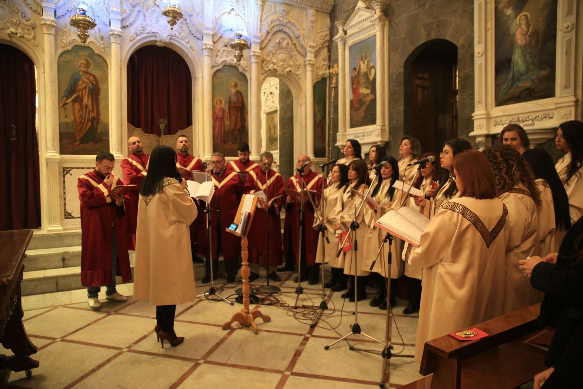 Christians in Syria attend Christmas Eve Mass at Melkite Church - Source: Getty