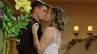 Finn and Hope kiss on B&B | Image Source: JPI/CBS