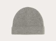 $32 off on beanie (Image via Everlane)