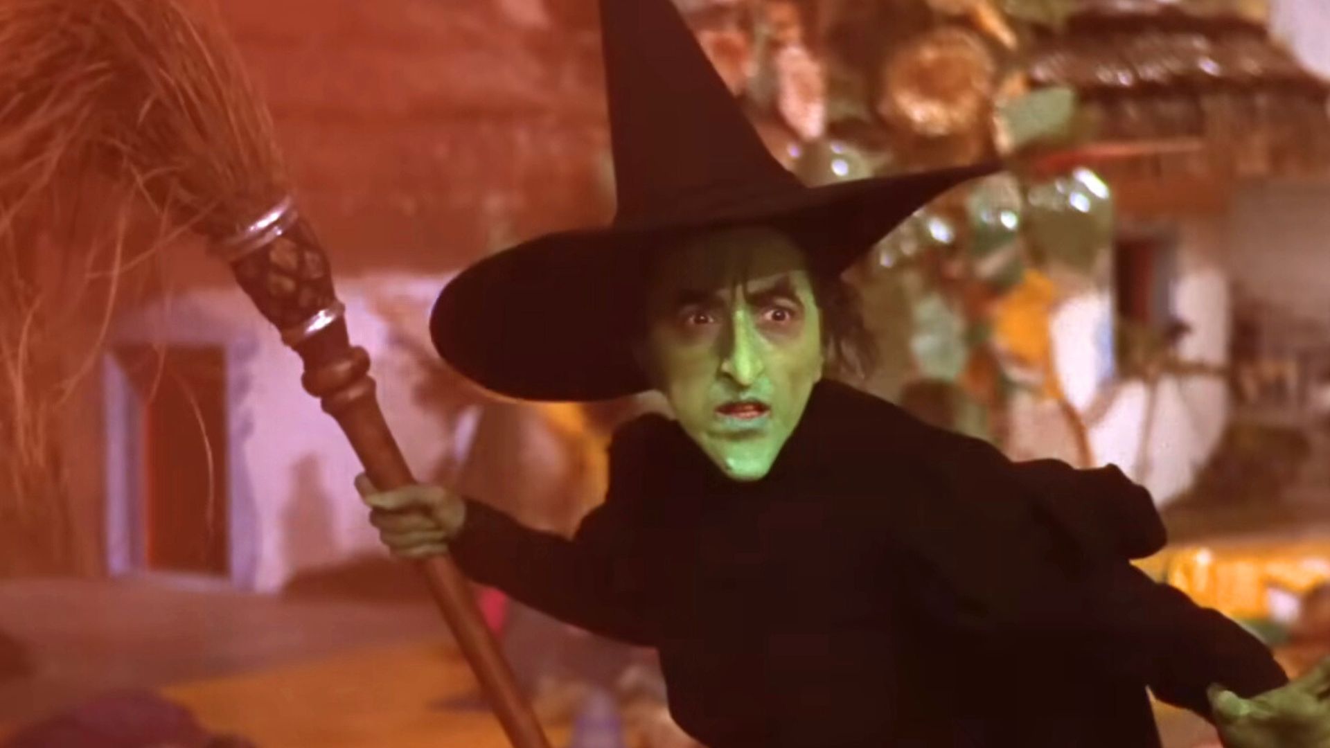 Margaret Hamilton in The Wizard Of Oz | Image via Warner Bros. Entertainment